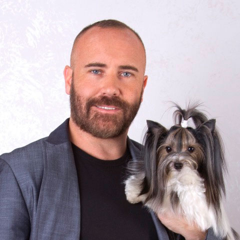 Luis Martínez, groomer